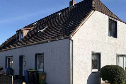 Haus Lunden - 10 Zimmer, 320 m&sup2;, 275.000&euro; | Angebot:25974896