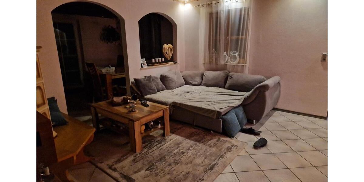 Etagenwohnung Grafling - 4 Zimmer, 120 m&sup2;, 900&euro; | Angebot:26548512