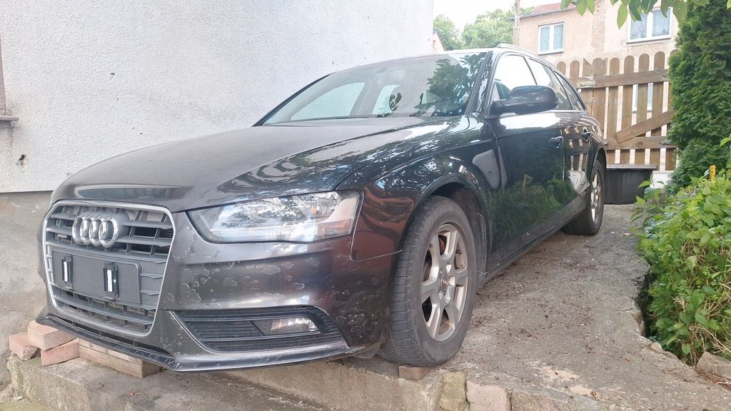 Audi A4 227.640 km 8.100 &euro; Zwickau 08112
