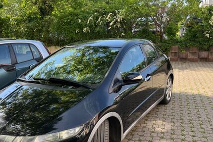 Honda Civic 268.000 km 2.100 &euro; dresden 01307