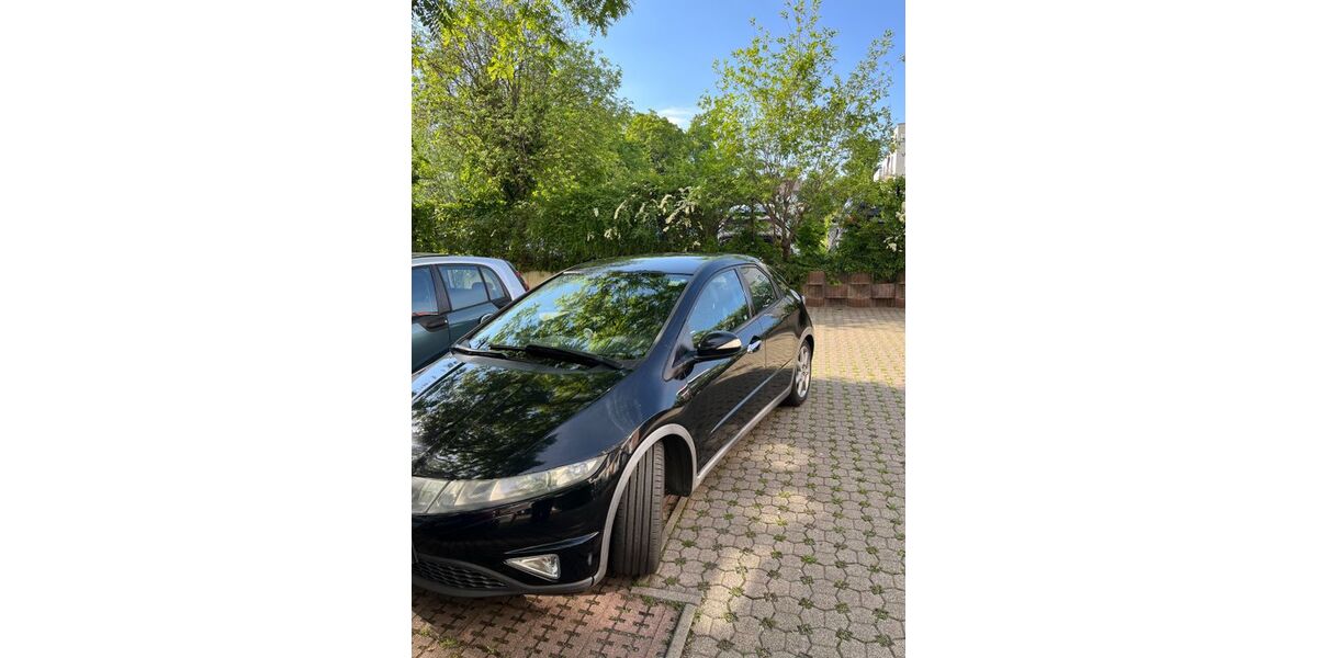 Honda Civic 268.000 km 2.100 &euro; dresden 01307
