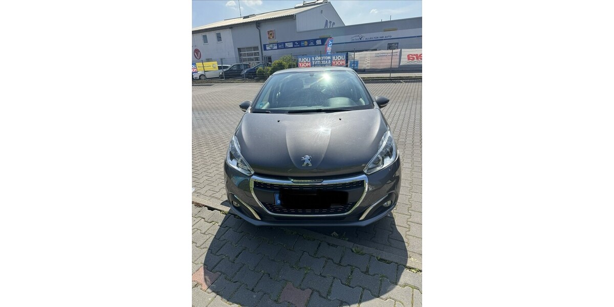 Peugeot 208 83.000 km 6.500 &euro; Frankenthal 01909
