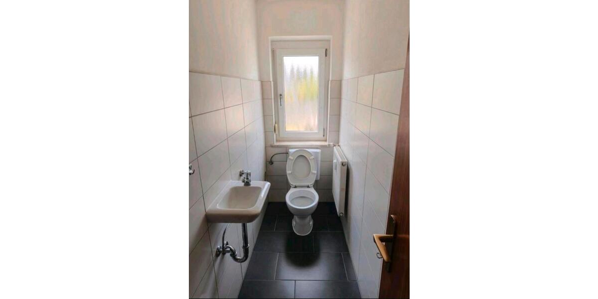 Erdgeschoßwohnung Hutthurm - 5 Zimmer, 117 m&sup2;, 850&euro; | Angebot:25651007