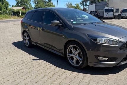 Ford Focus 82.000 km 8.500 &euro; Bad kreuznach 55545
