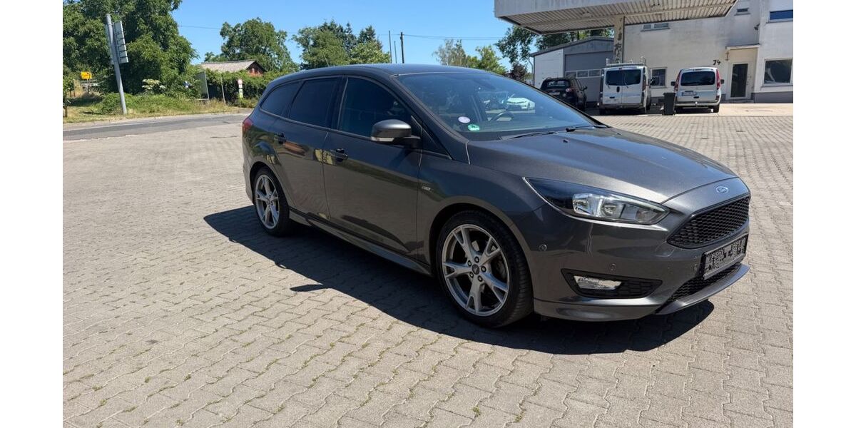 Ford Focus 82.000 km 8.500 &euro; Bad kreuznach 55545