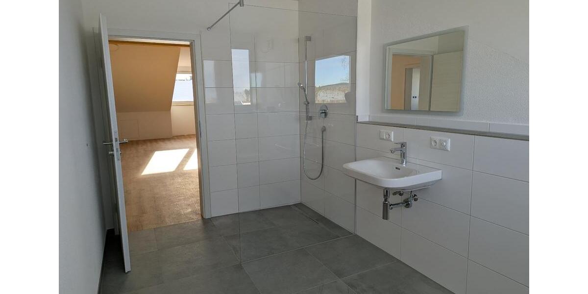 Dachgeschoßwohnung Marktoberdorf - 4 Zimmer, 86 m&sup2;, 1.290&euro; | Angebot:23683615