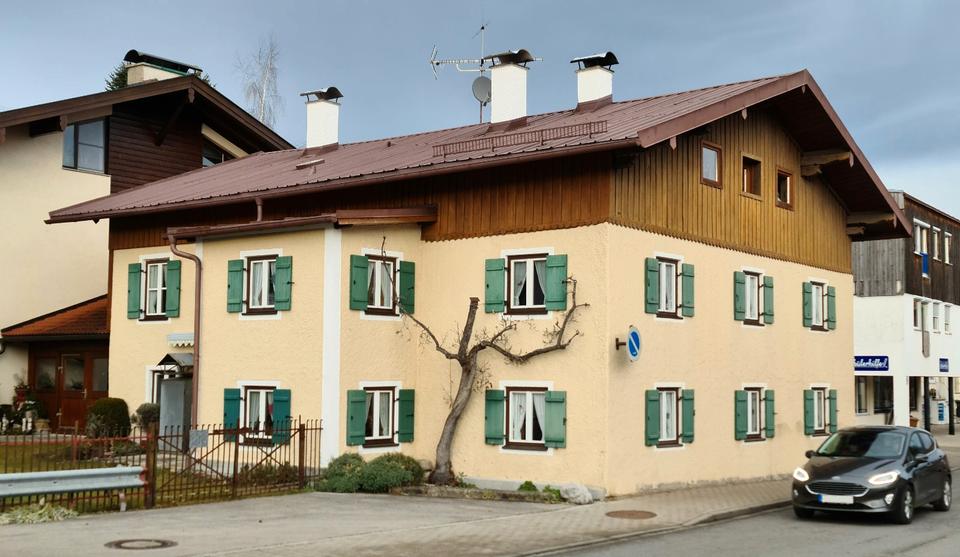 Einfamilienhaus Holzkirchen - 8 Zimmer, 240 m&sup2;, 3.000&euro; | Angebot:26677324