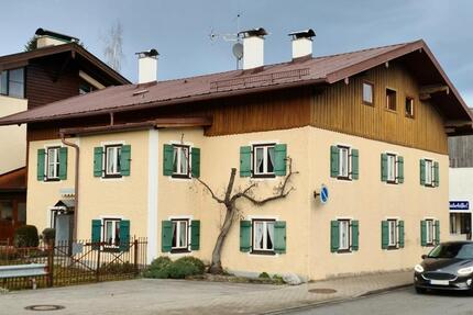 Haus Holzkirchen - 8 Zimmer, 240 m&sup2;, 3.000&euro; | Angebot:26677324