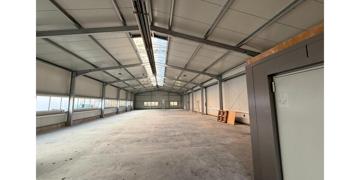 Moderne Neubau Gewerbehalle mit 576m² in Grünsfeld zur Miete zimmer