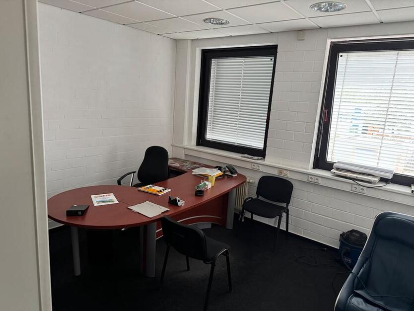 Büro zuvermieten