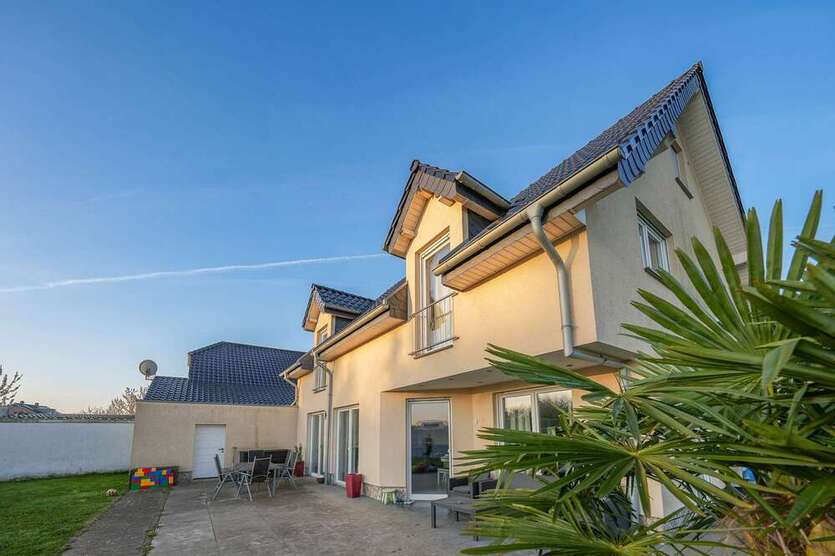 Haus zum Kaufen in Geilenkirchen Niederheid 499.000 € 172 m²