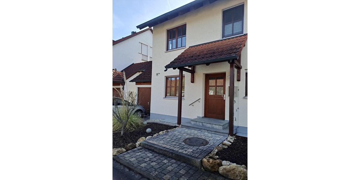 Reihenhaus Meitingen - 4.5 Zimmer, 130 m&sup2;, 1.670&euro; | Angebot:25831966