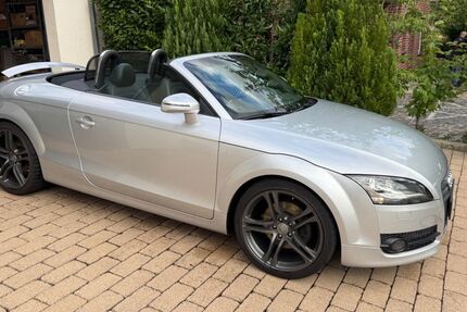 Audi TT 111.800 km 10.900 &euro; Delbrück 33129