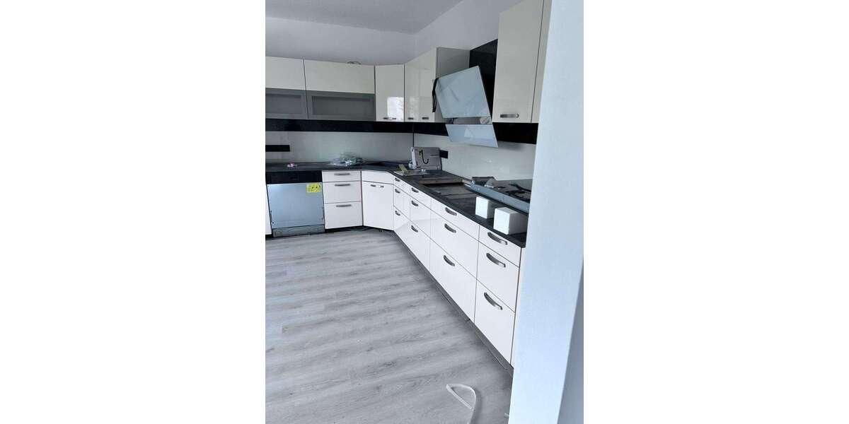 Etagenwohnung Berg bei Neumarkt in der Oberpfalz - 4 Zimmer, 120 m&sup2;, 1.200&euro; | Angebot:25392221