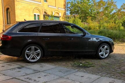 Audi A4 158.000 km 7.800 &euro; Grimma 04668