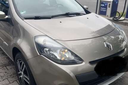 Renault Clio 110.000 km 4.500 &euro; wildau 15745