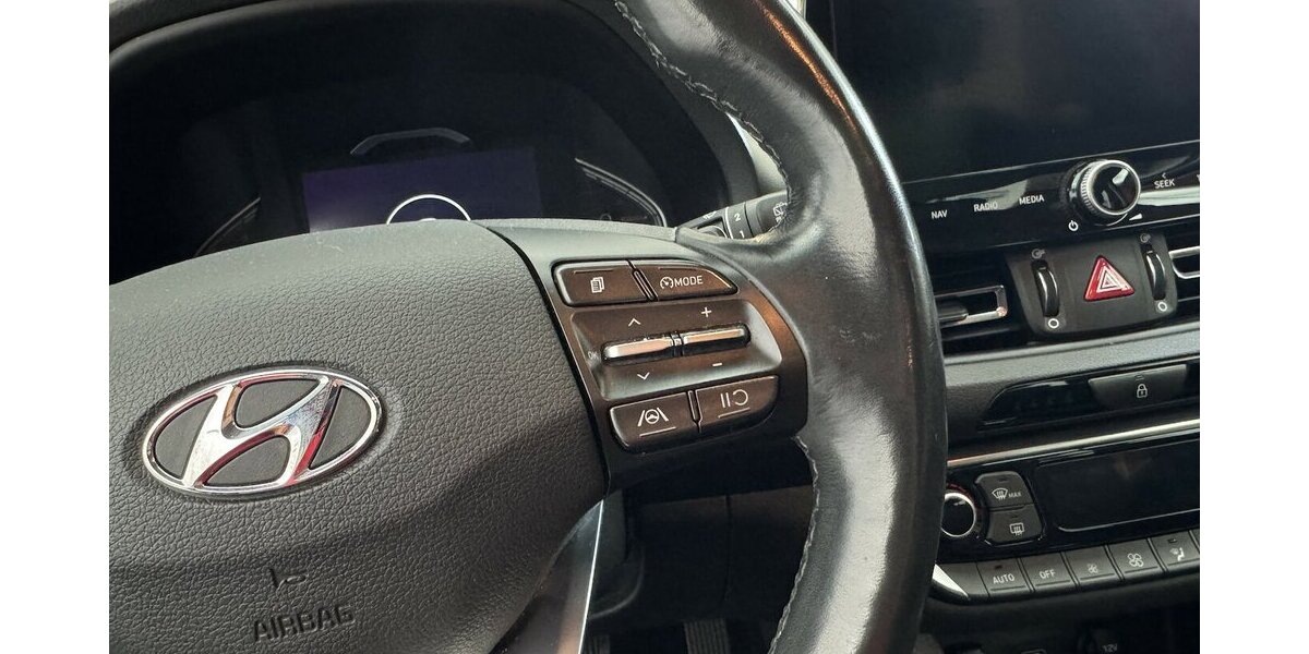 Hyundai i30 Kombi 1.6 T-GDI DCT CarPlay DAB CAM 48.794 km 17.890 &euro; Lich 35423