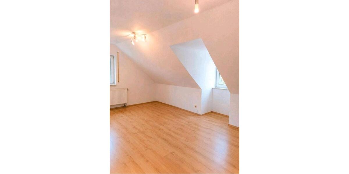 Dachgeschoßwohnung Bad Neustadt an der Saale - 2 Zimmer, 52 m&sup2;, 180.000&euro; | Angebot:26964299