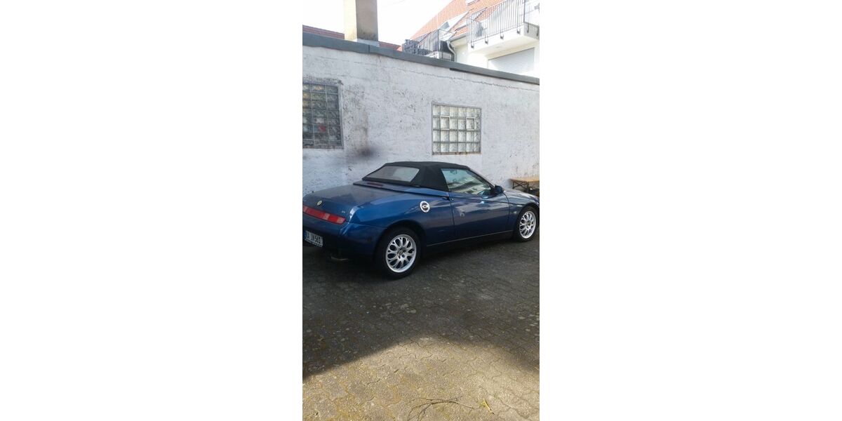 Alfa Romeo Spider 200.000 km 2.750 &euro; karlsruhe 76227