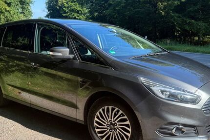 Ford S-Max 143.000 km 14.200 &euro; Eutin 23701
