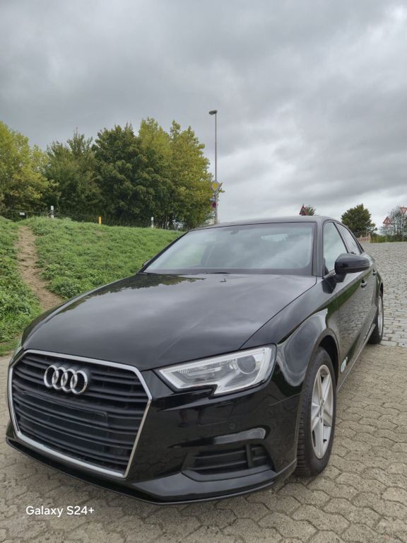Audi A3 103.000 km 14.800 € Düsseldorf 40213