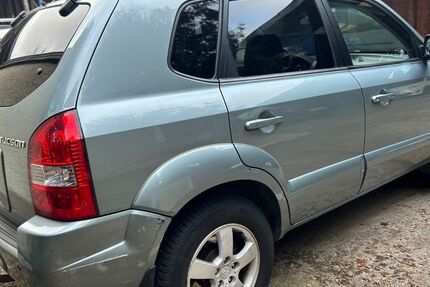 Hyundai TUCSON 280.000 km 1.950 &euro; Offenbach 63069