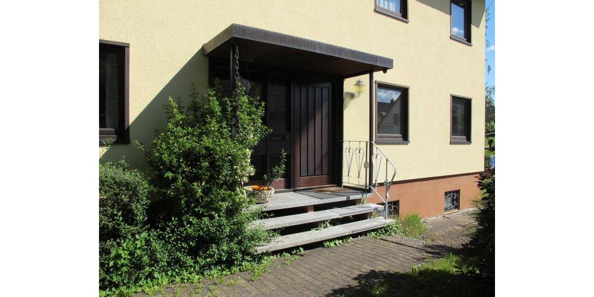 Etagenwohnung Hechingen Stetten - 4 Zimmer, 105 m&sup2;, 265.000&euro; | Angebot:26435456