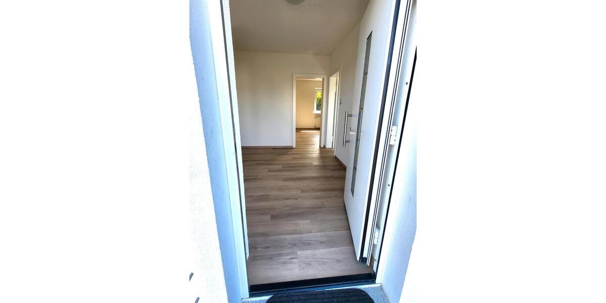 Etagenwohnung Tamm - 3.5 Zimmer, 90 m&sup2;, 1.350&euro; | Angebot:26339962