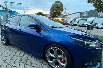 Ford Focus 75.500 km 18.999 &euro; Gerlingen 70839