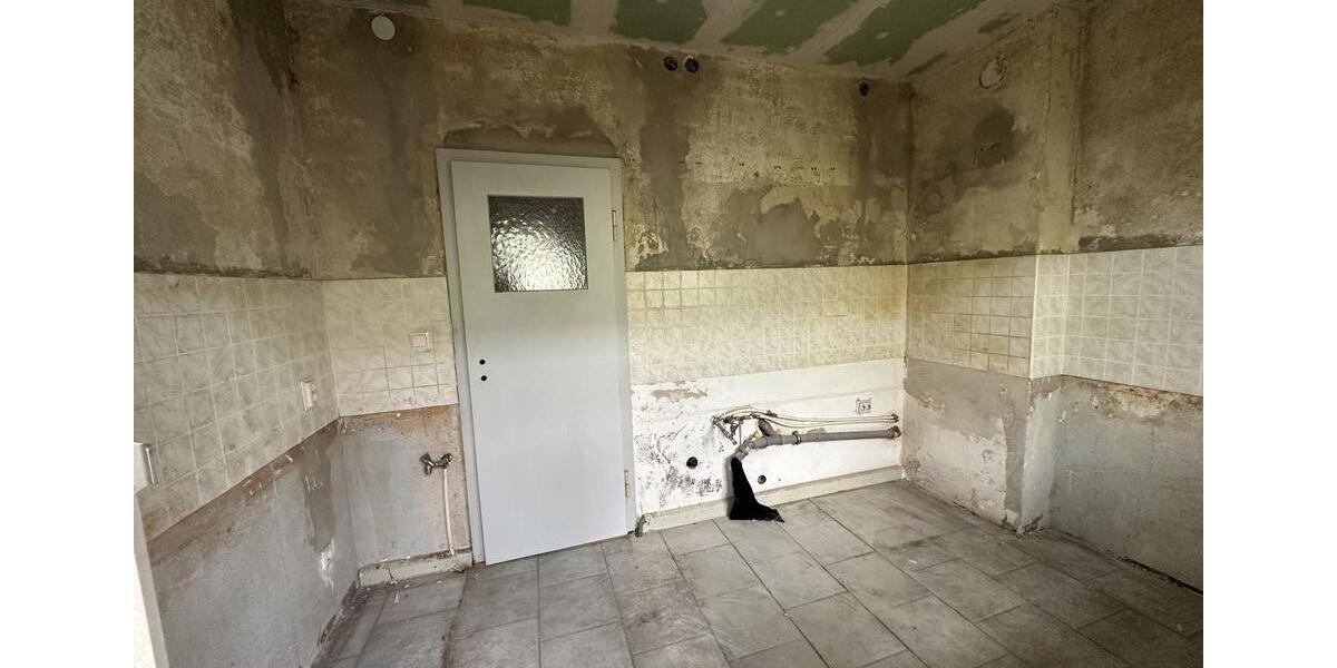 Hochparterre Hohenmölsen - 3 Zimmer, 67 m&sup2;, 55.000&euro; | Angebot:25253817