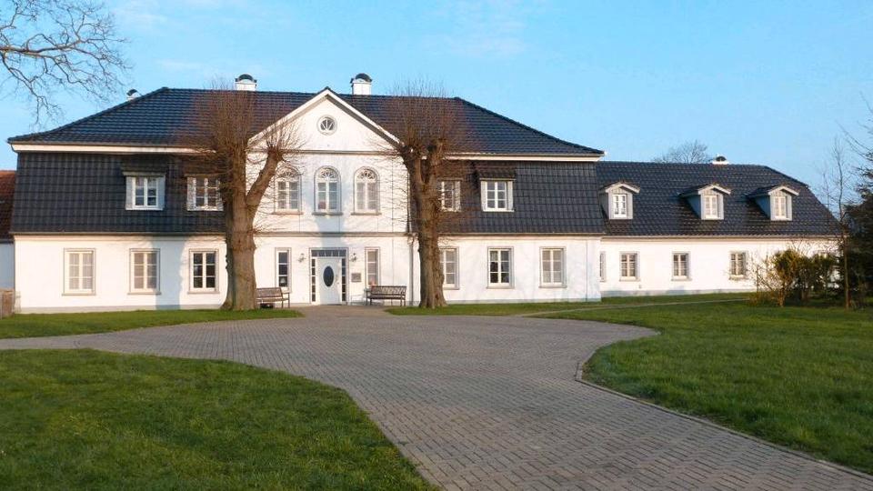 Erdgeschoßwohnung Malchin - 2 Zimmer, 86 m&sup2;, 590&euro; | Angebot:26456346