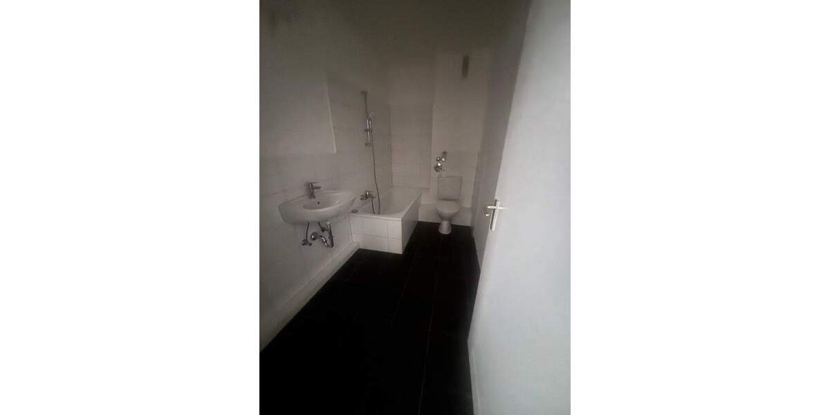 Etagenwohnung Neumünster Innenstadt - 2 Zimmer, 64 m&sup2;, 510&euro; | Angebot:24776408