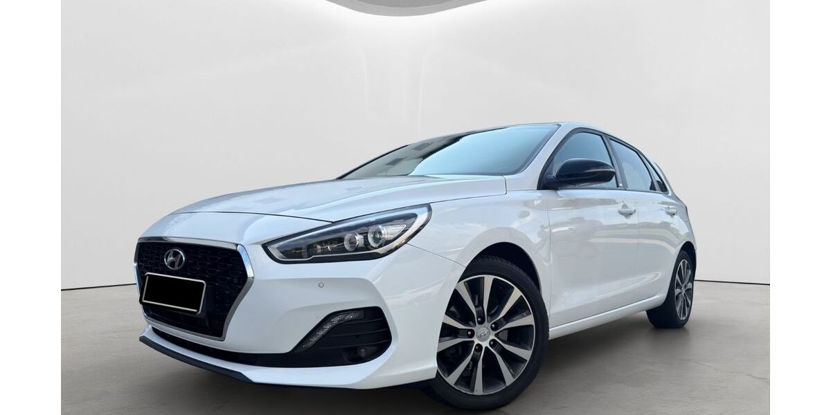 Hyundai i30 121.000 km 11.490 &euro; Ruderting 94161