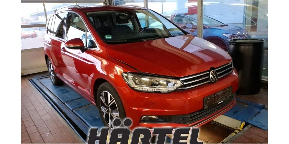 VW Touran 102.800 km 25.500 &euro; Osnabrück 49084