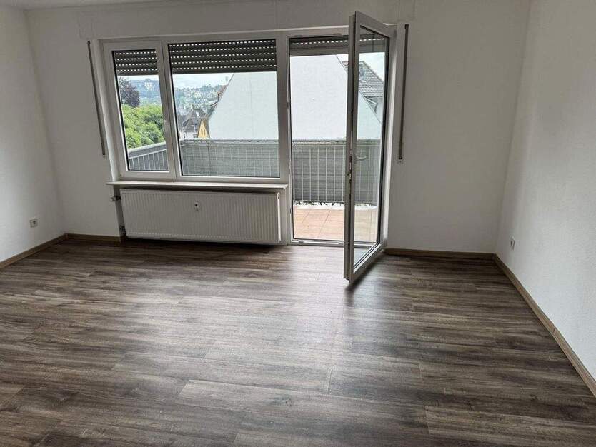 Attraktive helle 4-Zimmer-Wohnung, in sehr guter Lage, in Königstein im Taunus 4 zimmer