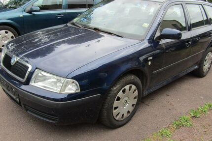 Skoda Octavia 337.705 km 690 &euro; Halle 06130
