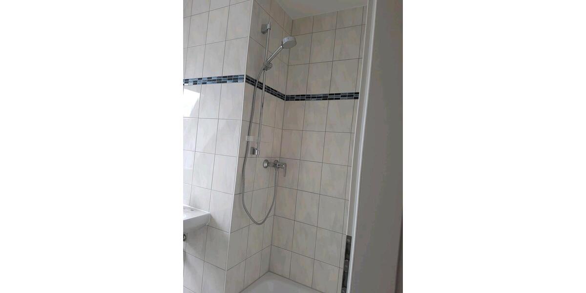 Dachgeschoßwohnung Schriesheim - 4 Zimmer, 86 m&sup2;, 1.200&euro; | Angebot:26286468