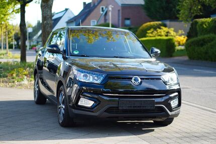 SsangYong Tivoli 66.750 km 11.500 &euro; Mönchengladbach 41063