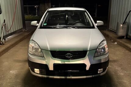 Kia Rio 94.500 km 3.300 &euro; Voerde 46562