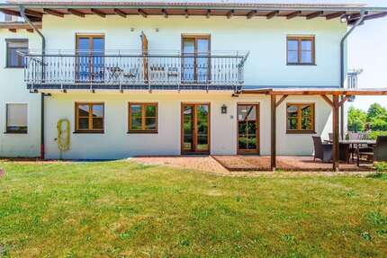Haus Hohenlinden - 6 Zimmer, 238 m&sup2;, 2.100&euro; | Angebot:27013834