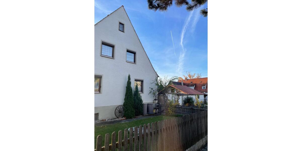 Doppelhaushälfte Nördlingen - 8 Zimmer, 105 m&sup2;, 279.000&euro; | Angebot:26416381