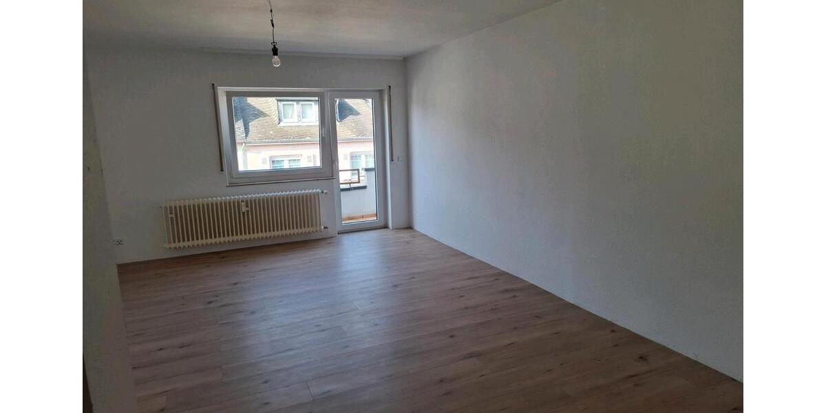 Etagenwohnung Lahnstein - 3 Zimmer, 110 m&sup2;, 225.000&euro; | Angebot:25612266