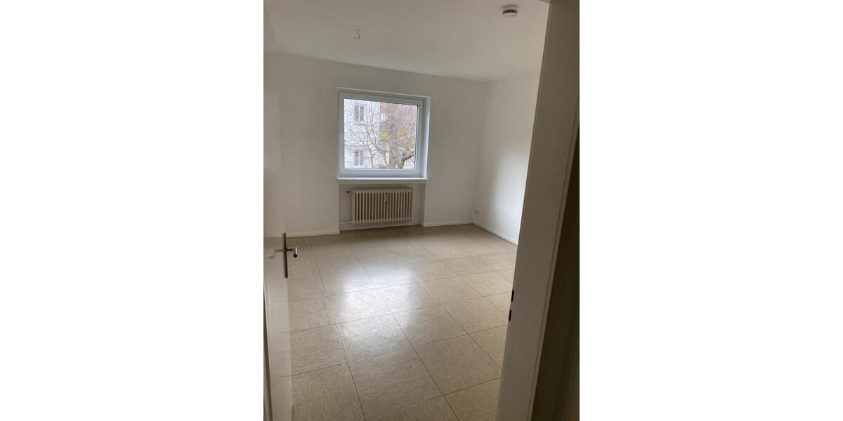 Etagenwohnung Sontra - 2 Zimmer, 55 m&sup2;, 650&euro; | Angebot:26254494