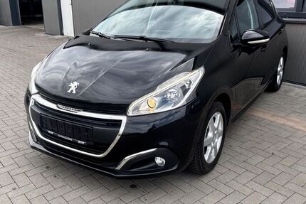 Peugeot 208 133.000 km 6.490 &euro; Kandel 76870