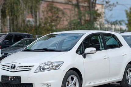 Toyota Auris 81.604 km 6.790 &euro; Dortmund 44149