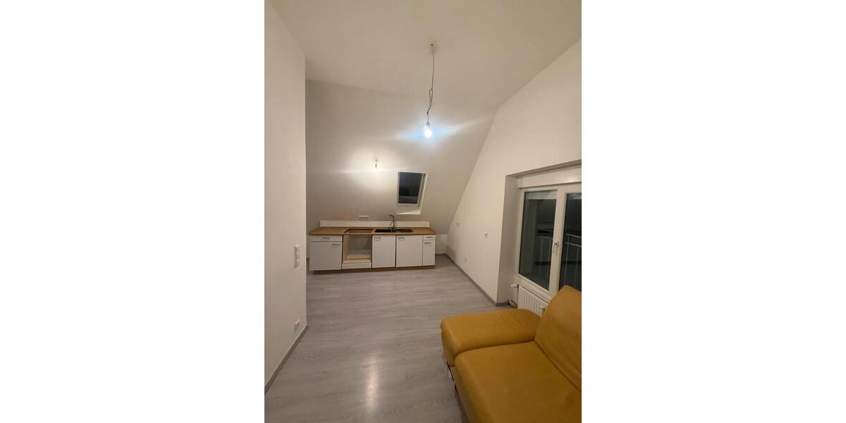 İn İchenhausen DG Wohnung 3 zimmer