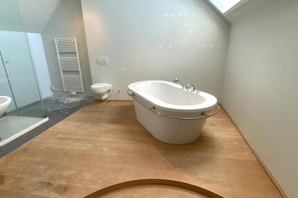 Große 5-Raumwohnung im Dachgeschoss | im Zentrum von Zörbig 5 zimmer