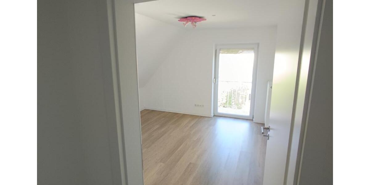 Einfamilienhaus Landau an der Isar - 6 Zimmer, 150 m&sup2;, 1.480&euro; | Angebot:26432104