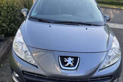 Peugeot 207 182.000 km 2.500 &euro; Nieheim 33039