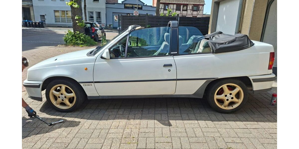 Opel Kadett 94.100 km 4.500 &euro; Hamm 59077
